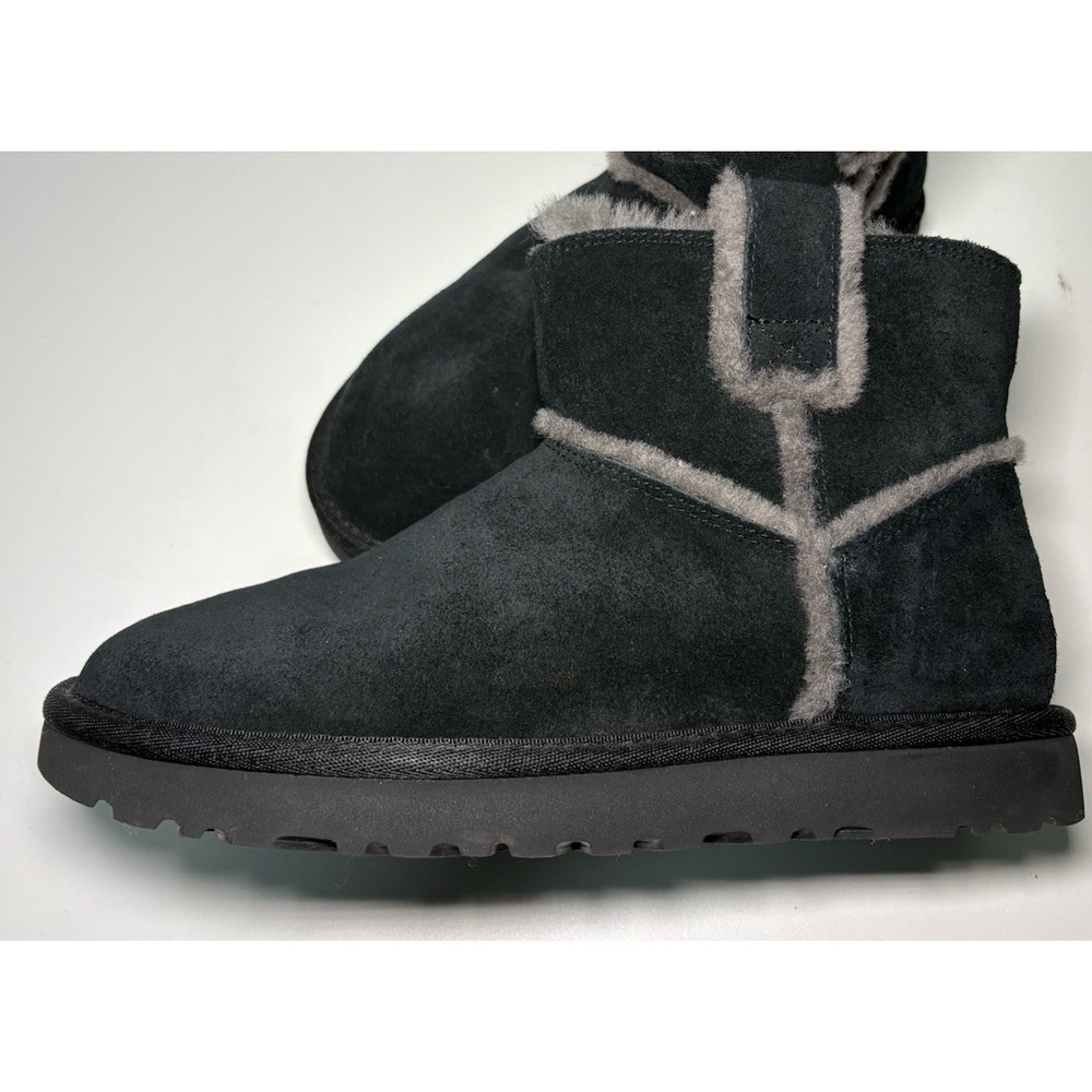 Ugg‎ Australia Womens Classic Mini Spill Seam Boot Size 7 Black Gray Sheepskin